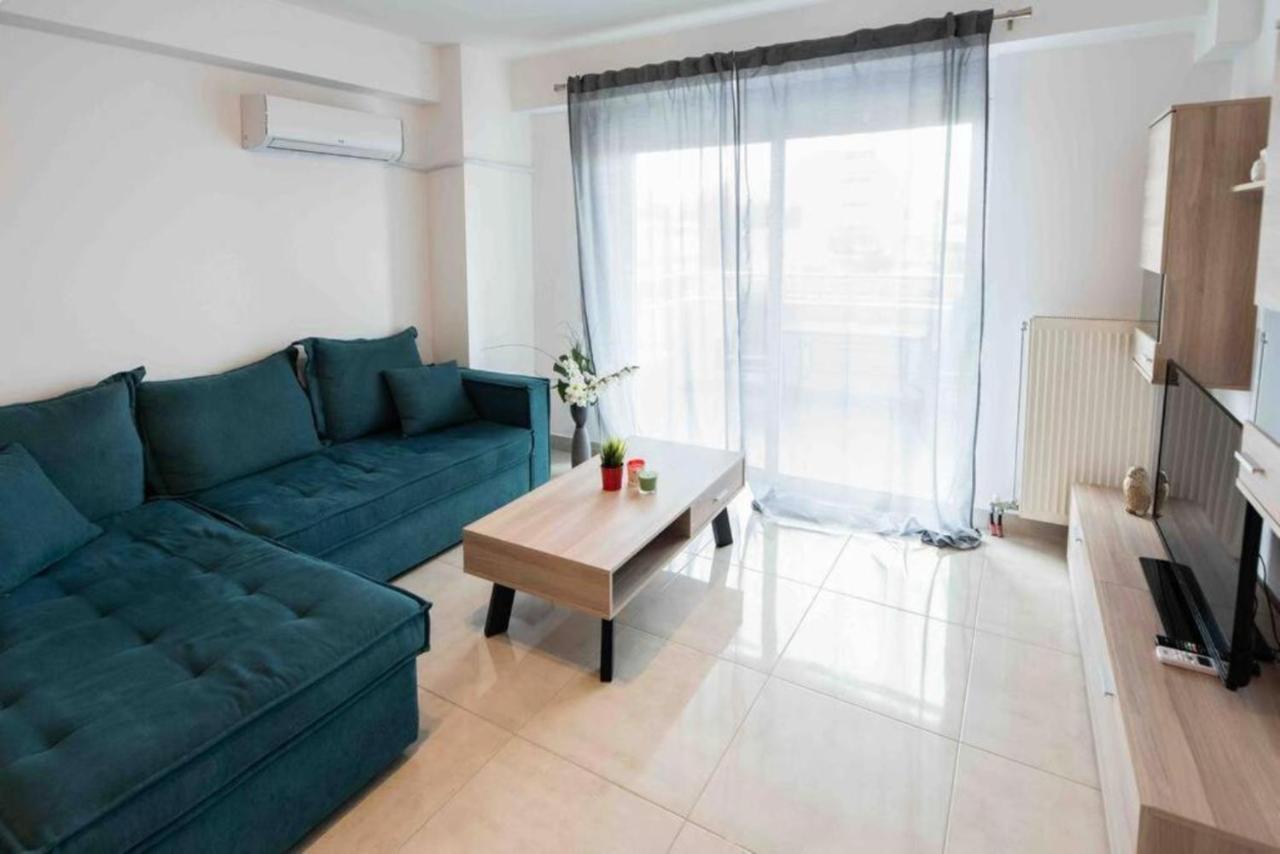 Modern Spacious Apartment Located In Piraeus Exterior photo